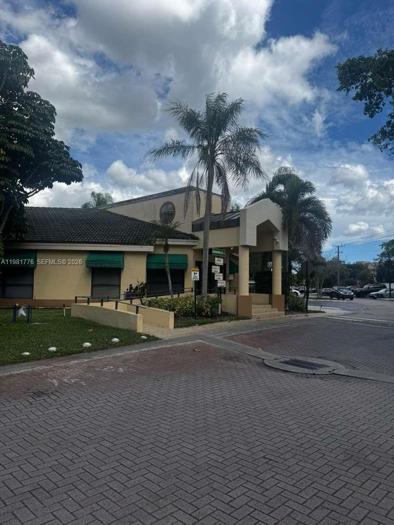 SUMMERBREEZE CONDO - Residential Lease