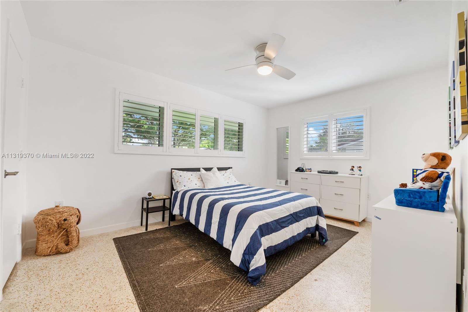 MOON GATE NO 2 - Residential