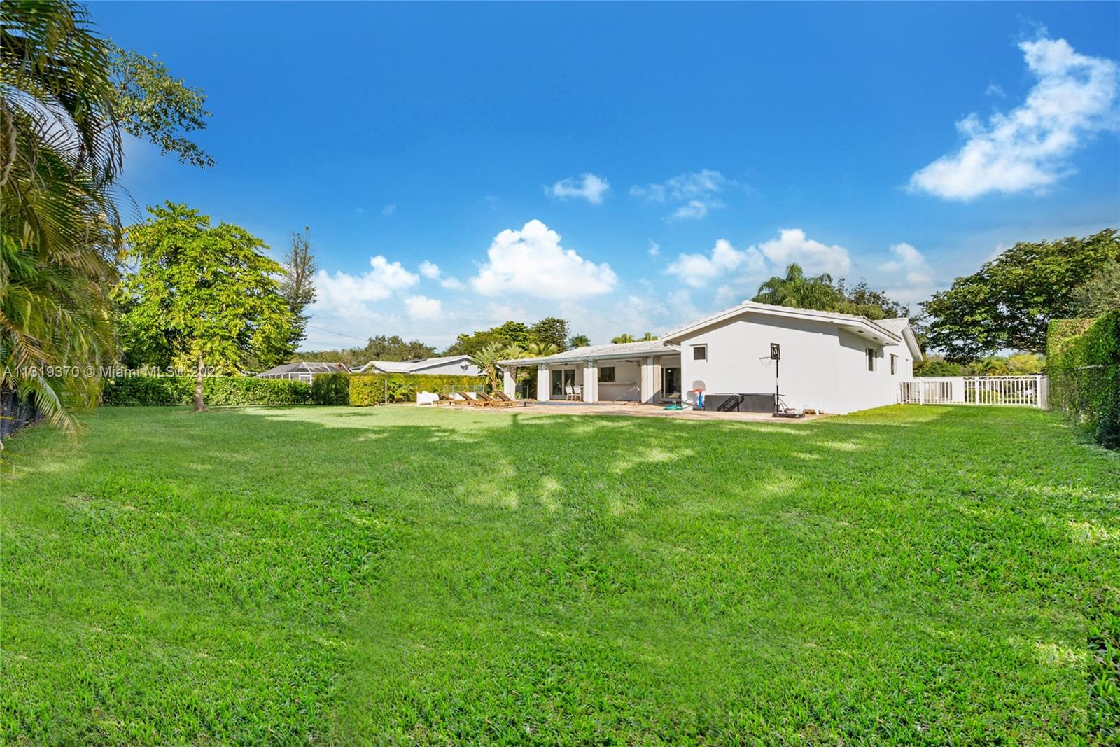 MOON GATE NO 2 - Residential