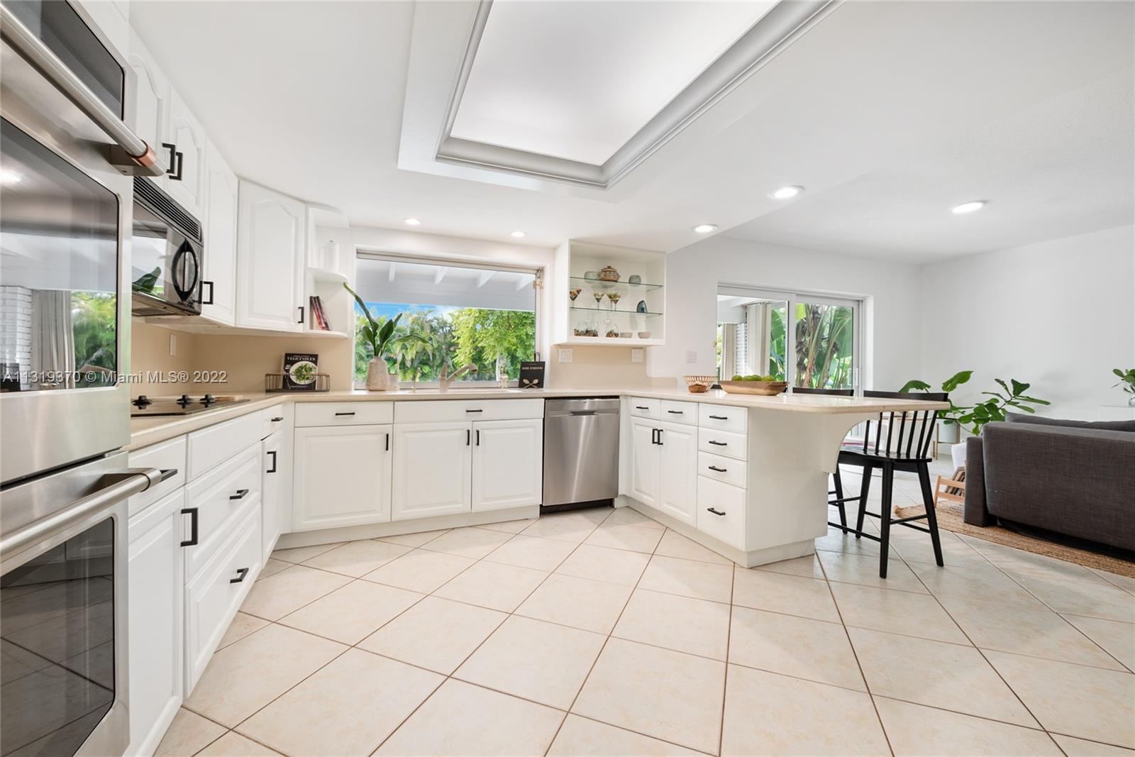 MOON GATE NO 2 - Residential