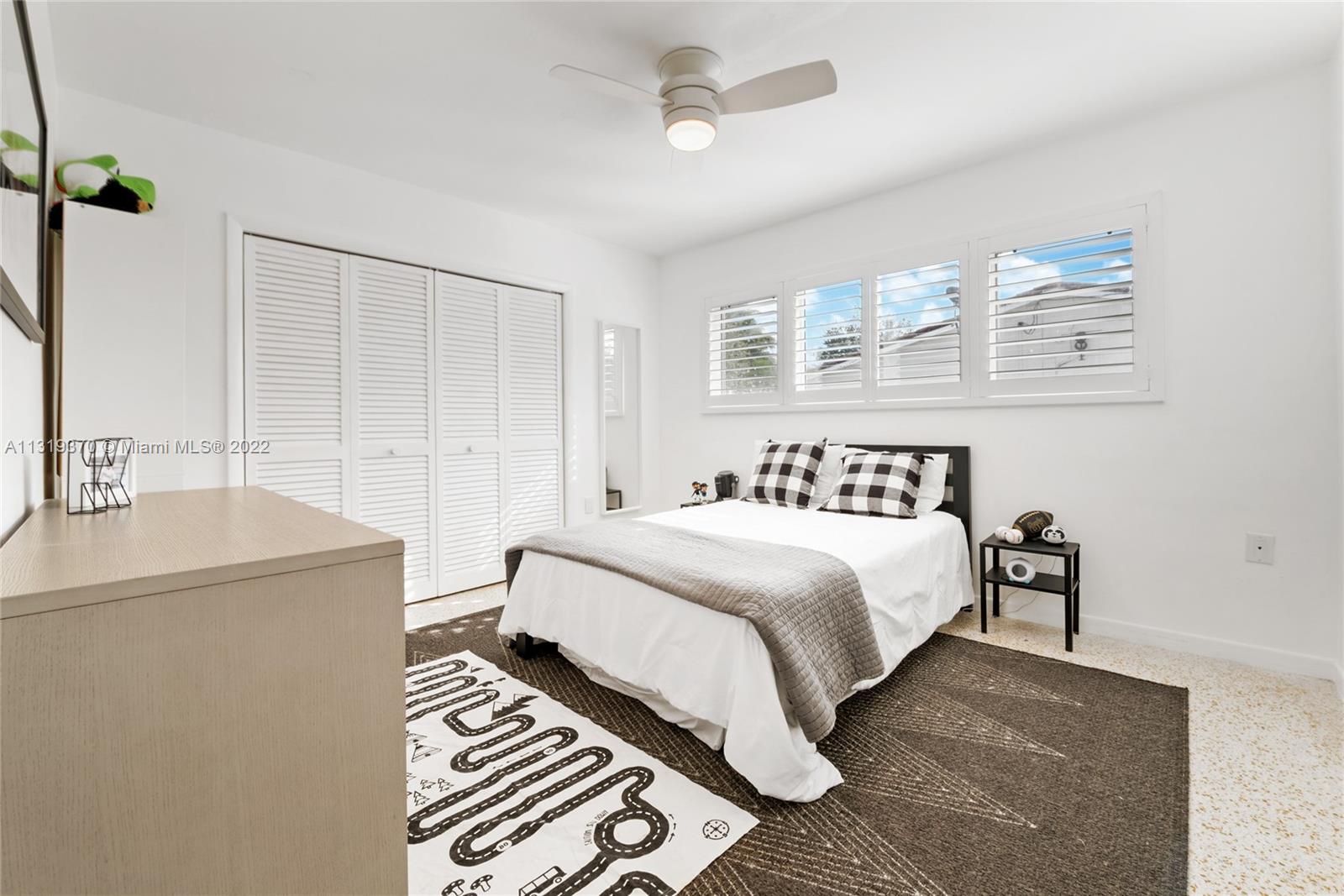 MOON GATE NO 2 - Residential