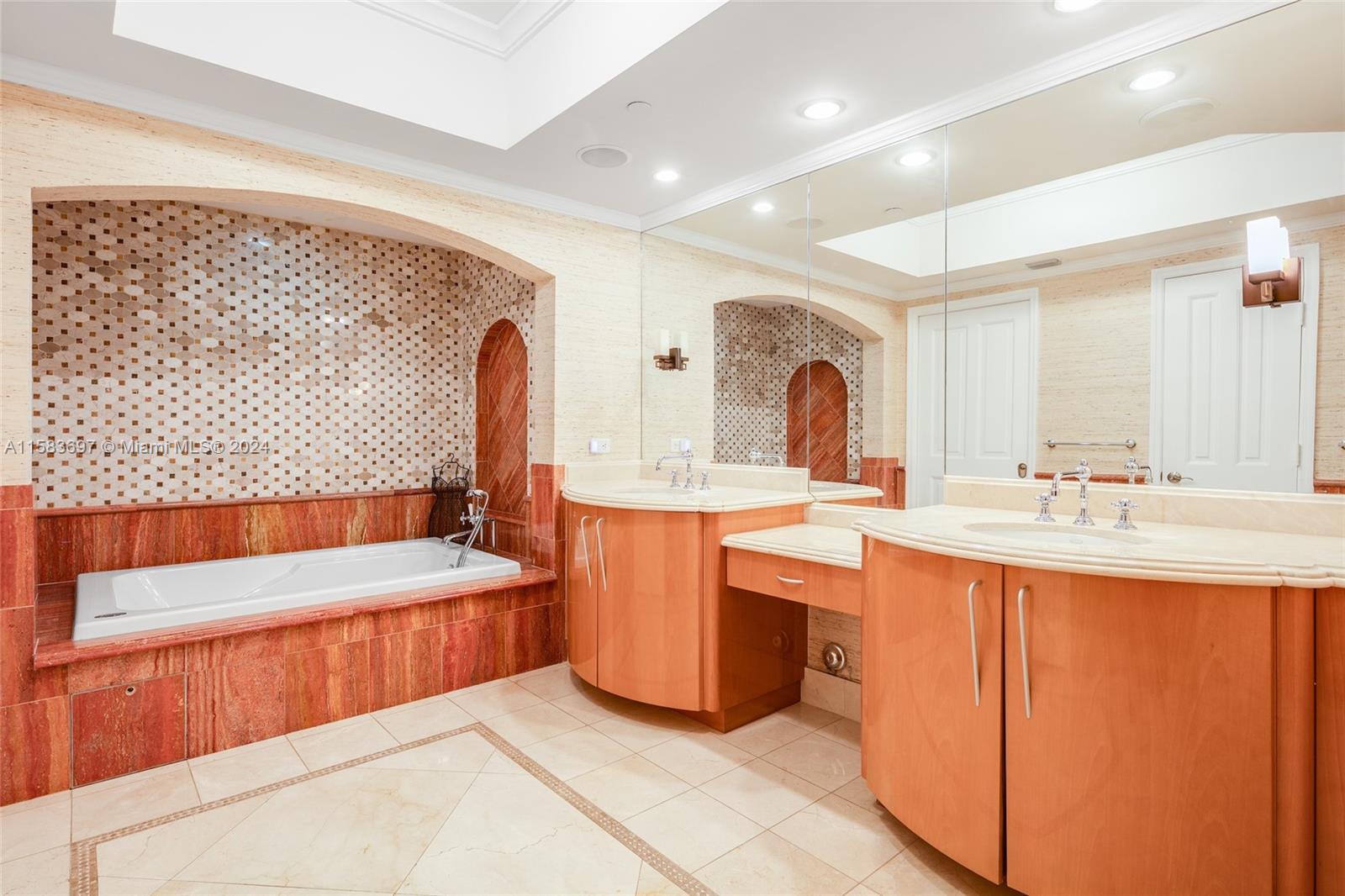 ACQUALINA OCEAN RESIDENCE - Residential