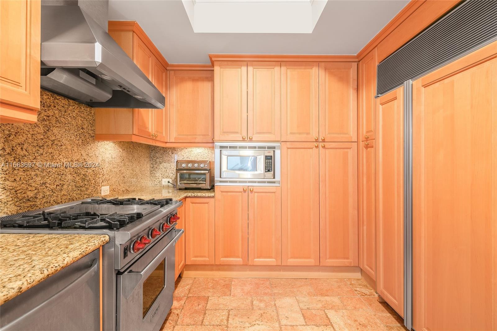 ACQUALINA OCEAN RESIDENCE - Residential