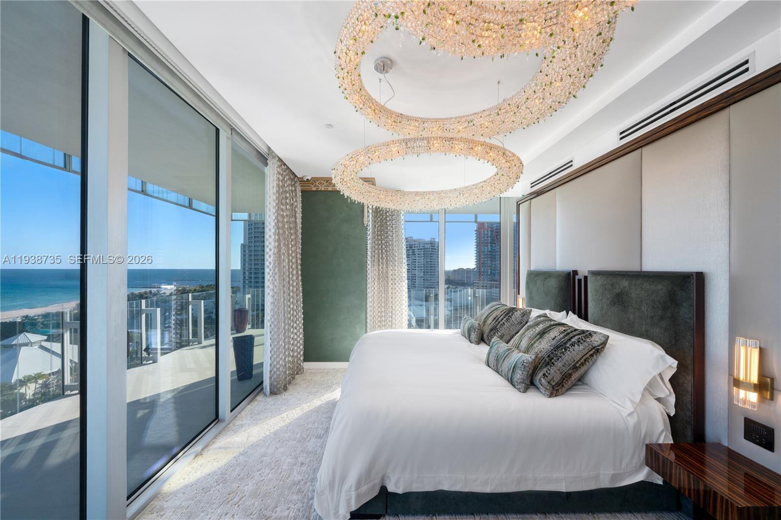 GLASS 120 CONDO - Residential