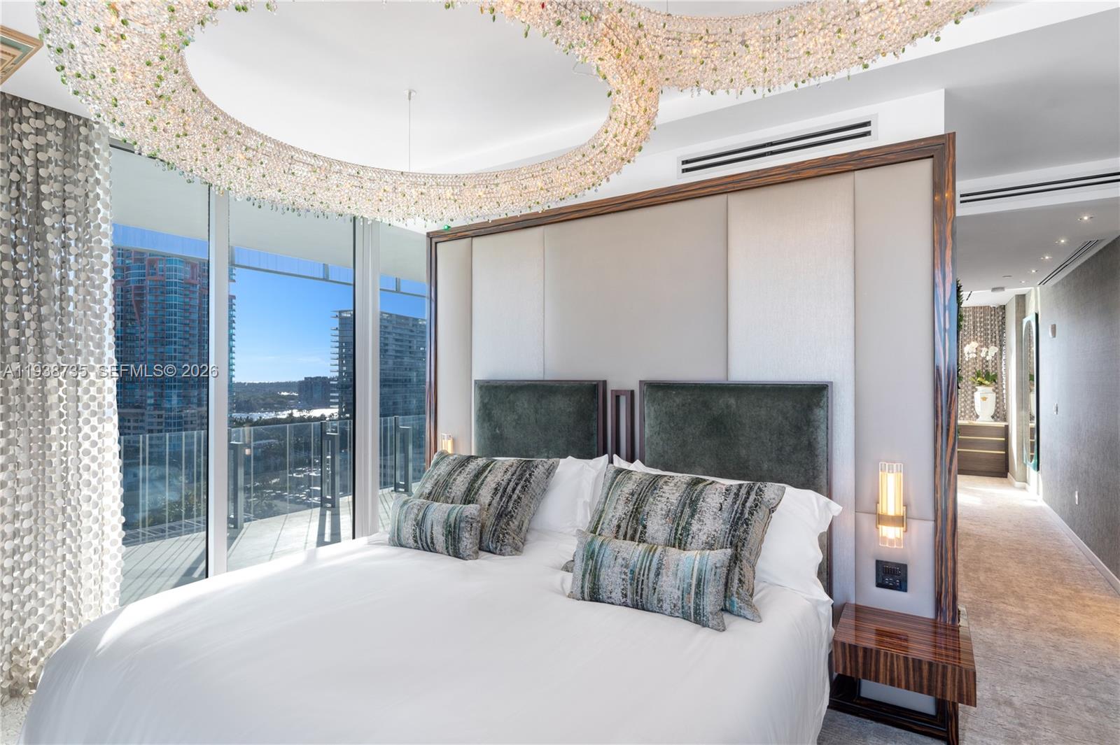 GLASS 120 CONDO - Residential