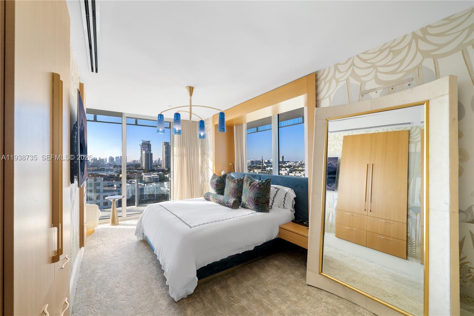 GLASS 120 CONDO - Residential