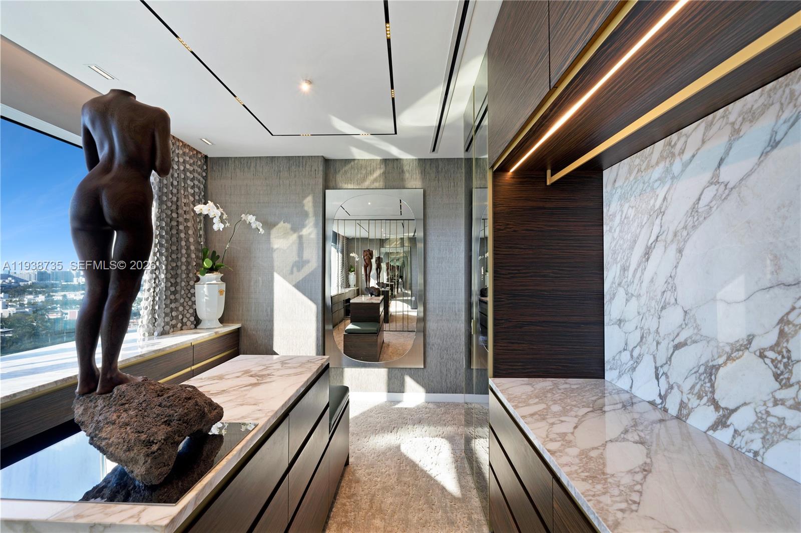 GLASS 120 CONDO - Residential