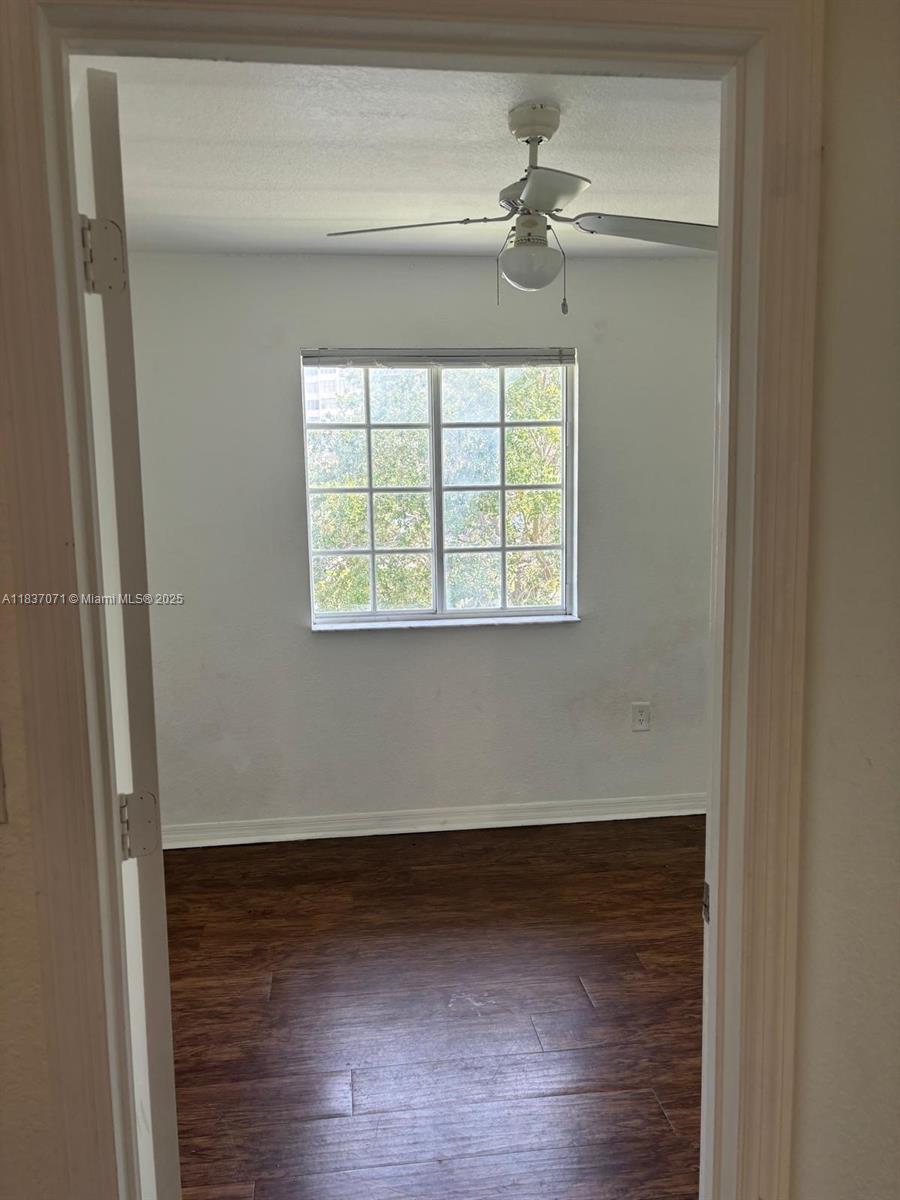 2050 NE 167th St 3-124