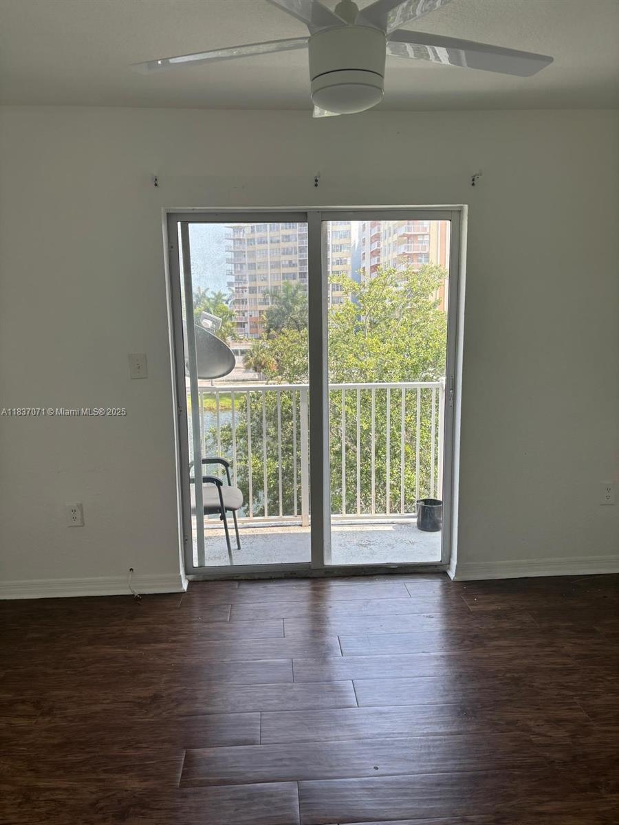 2050 NE 167th St 3-124