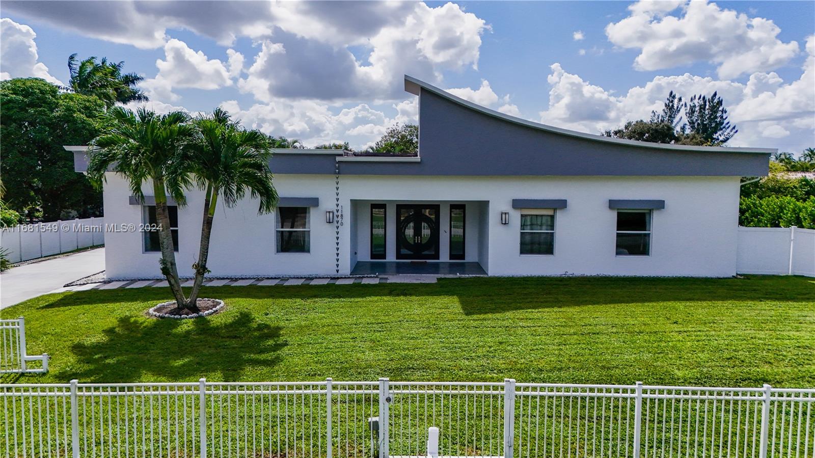 Property for Sale at 11870 Nw 27th St, Plantation, Miami-Dade County, Florida - Bedrooms: 5 
Bathrooms: 4  - $1,345,000
