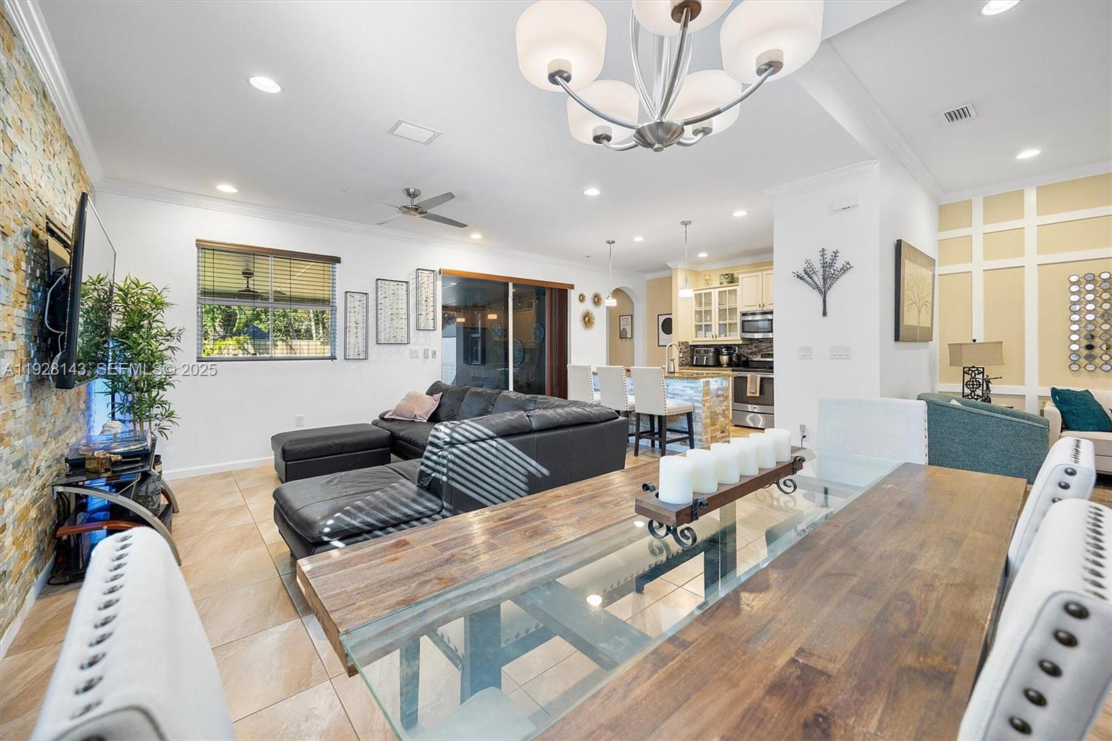 HEMINGWAY POINT - Residential