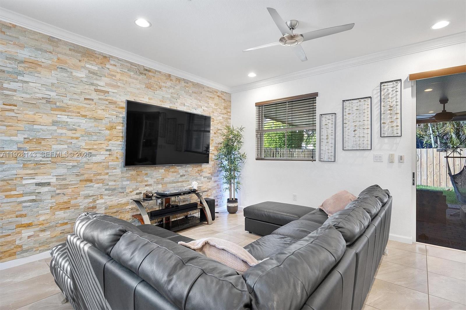 HEMINGWAY POINT - Residential