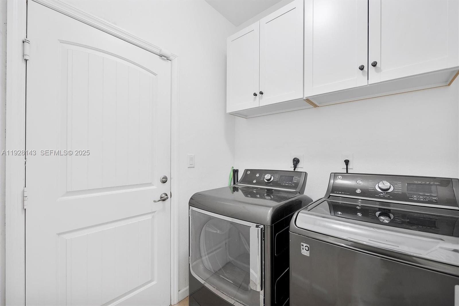 HEMINGWAY POINT - Residential