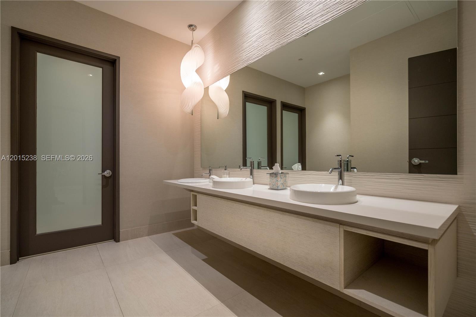 MARINA PALMS RESIDENCES N - Residential Lease