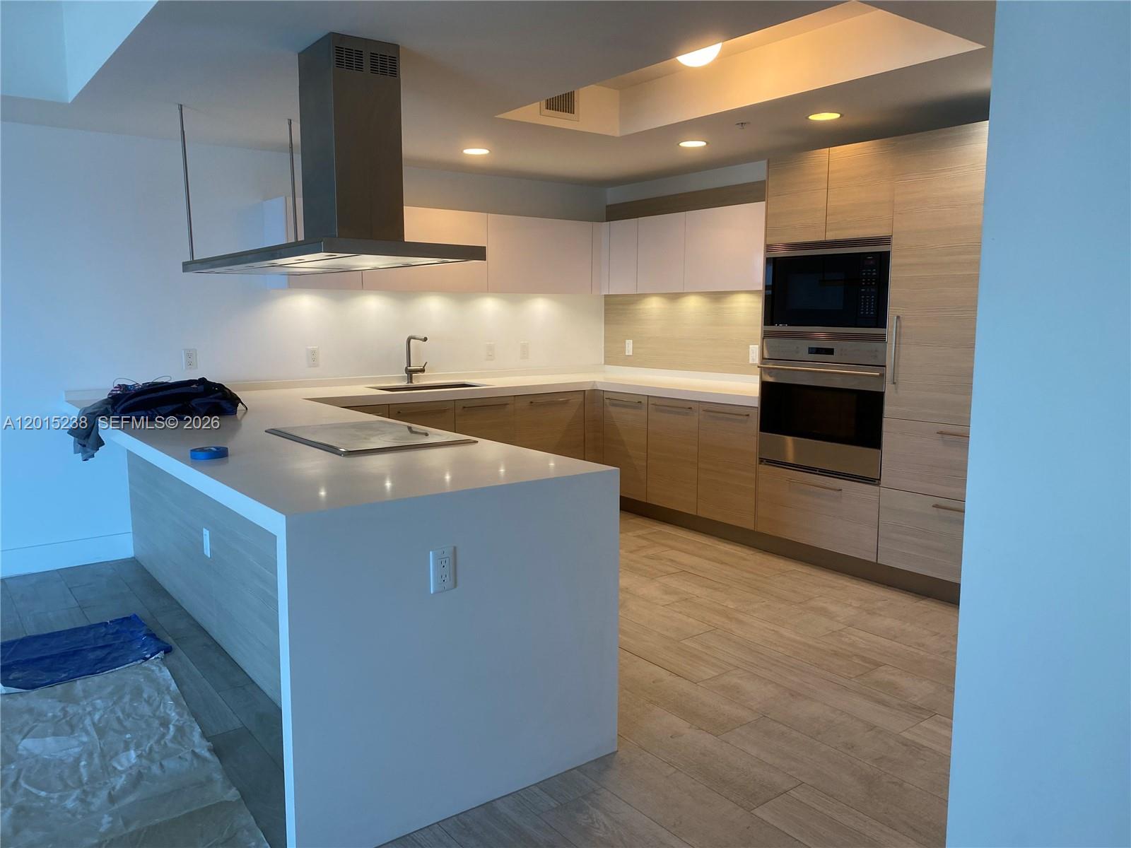 MARINA PALMS RESIDENCES N - Residential Lease
