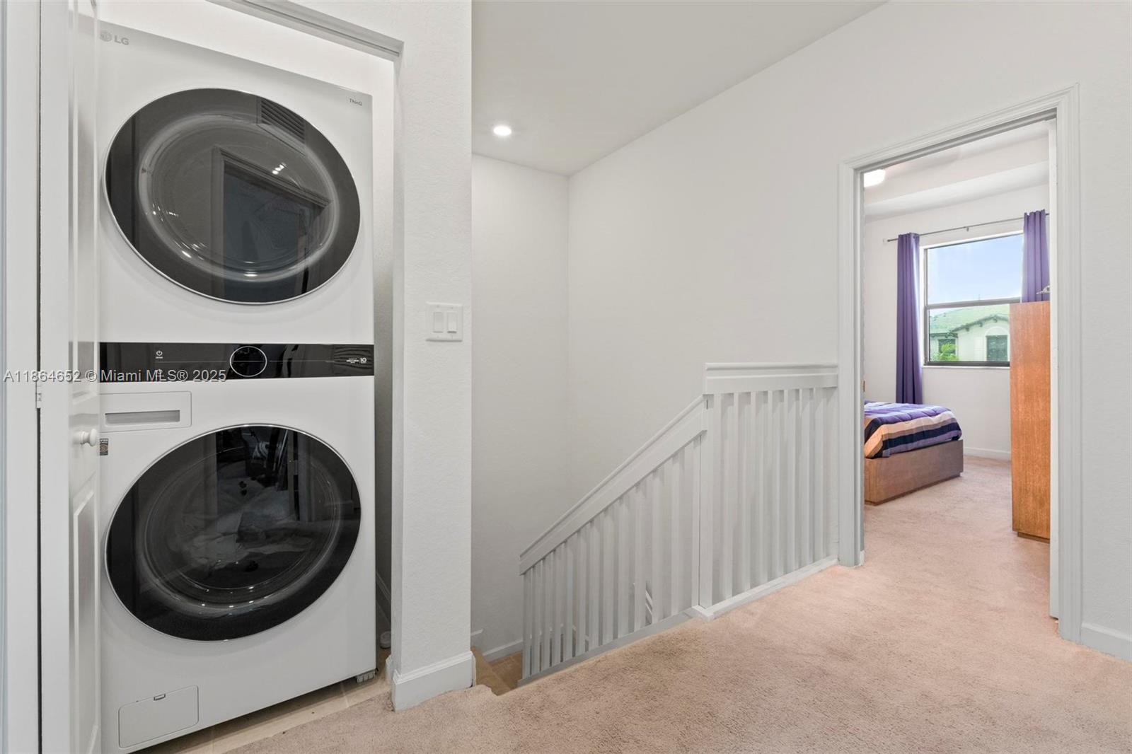 VISTA LAGO - Residential