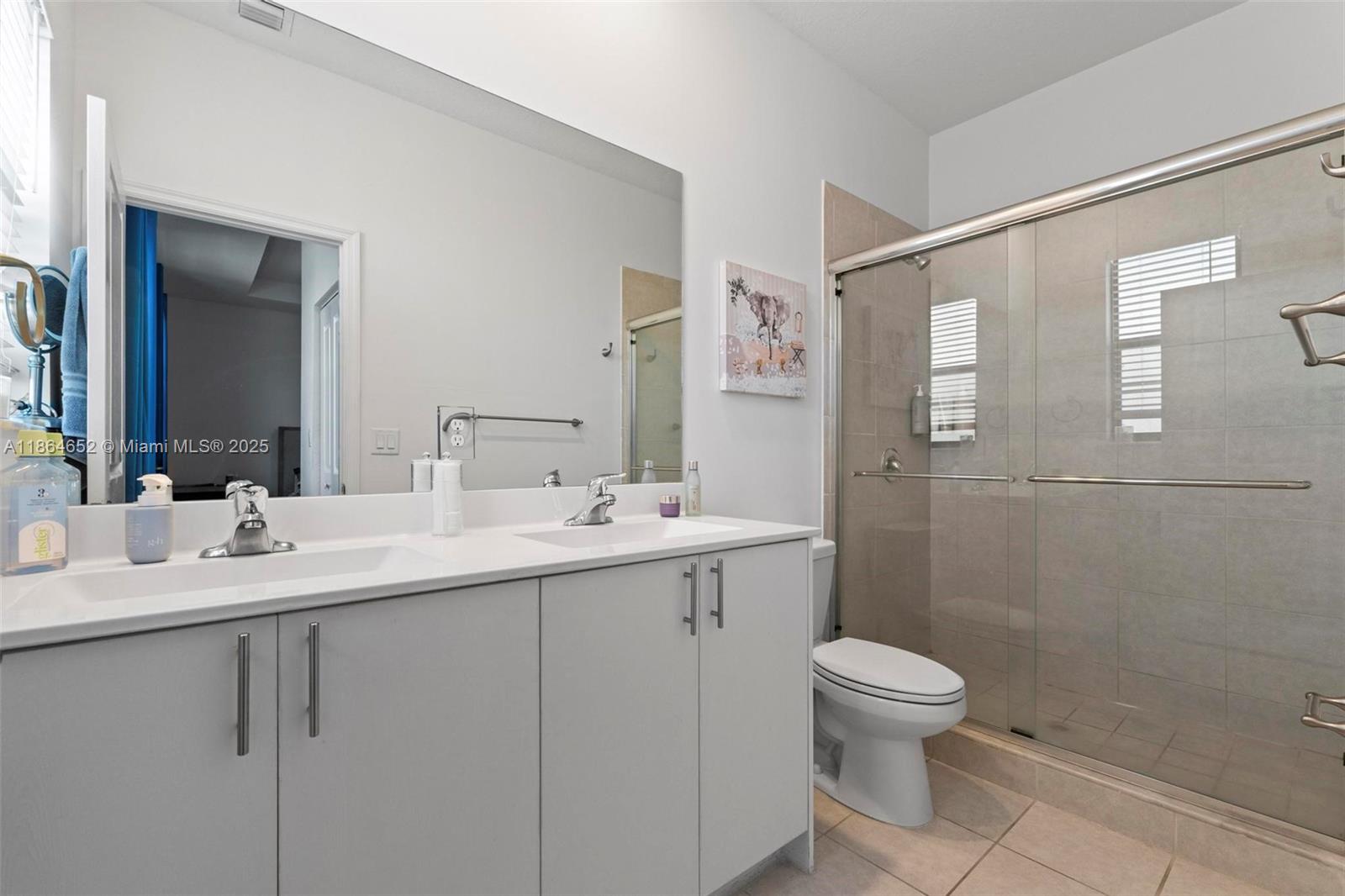 VISTA LAGO - Residential