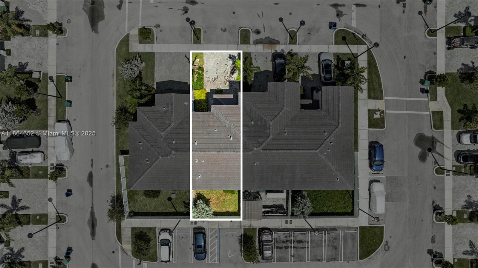 VISTA LAGO - Residential