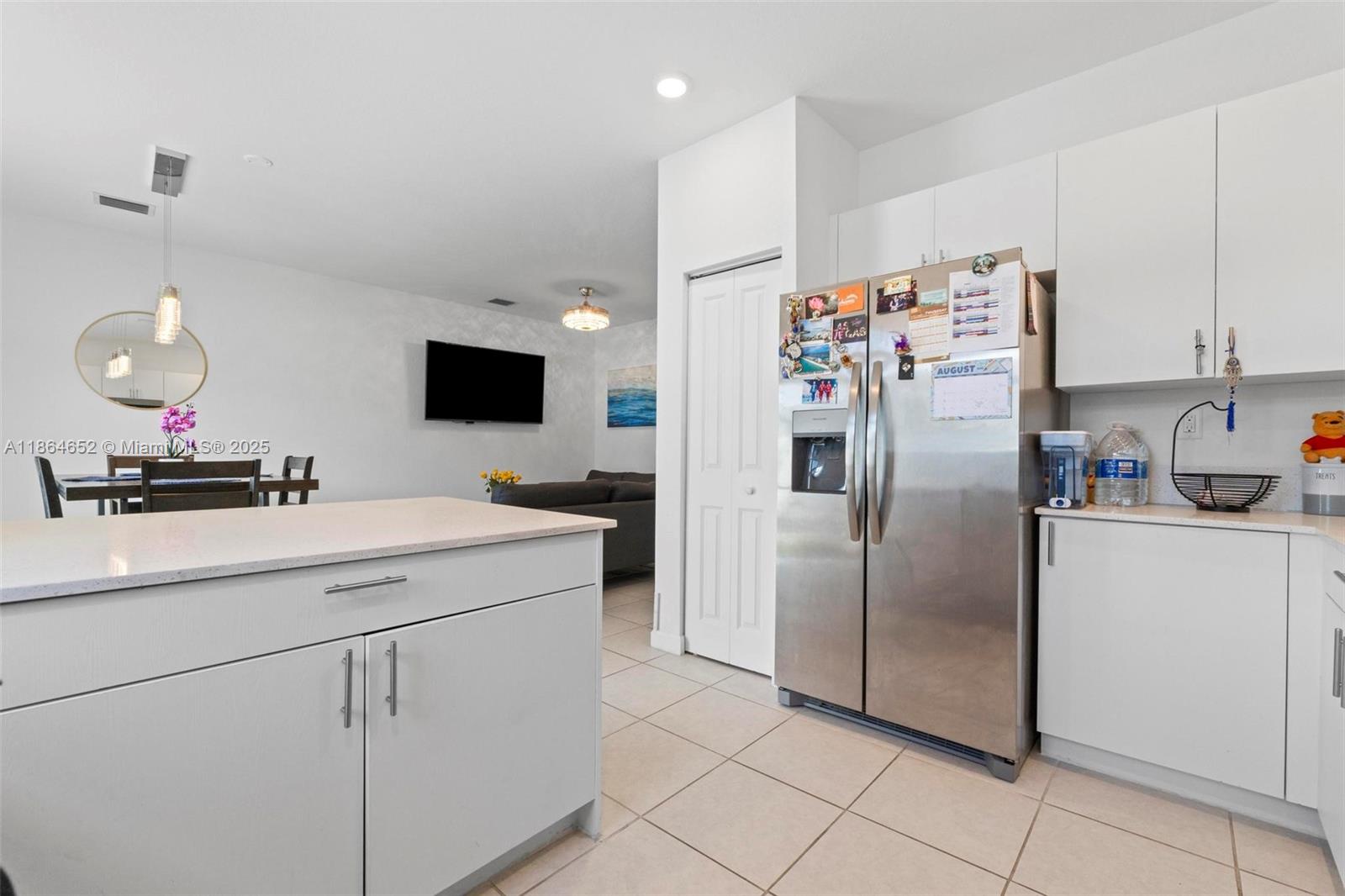 VISTA LAGO - Residential