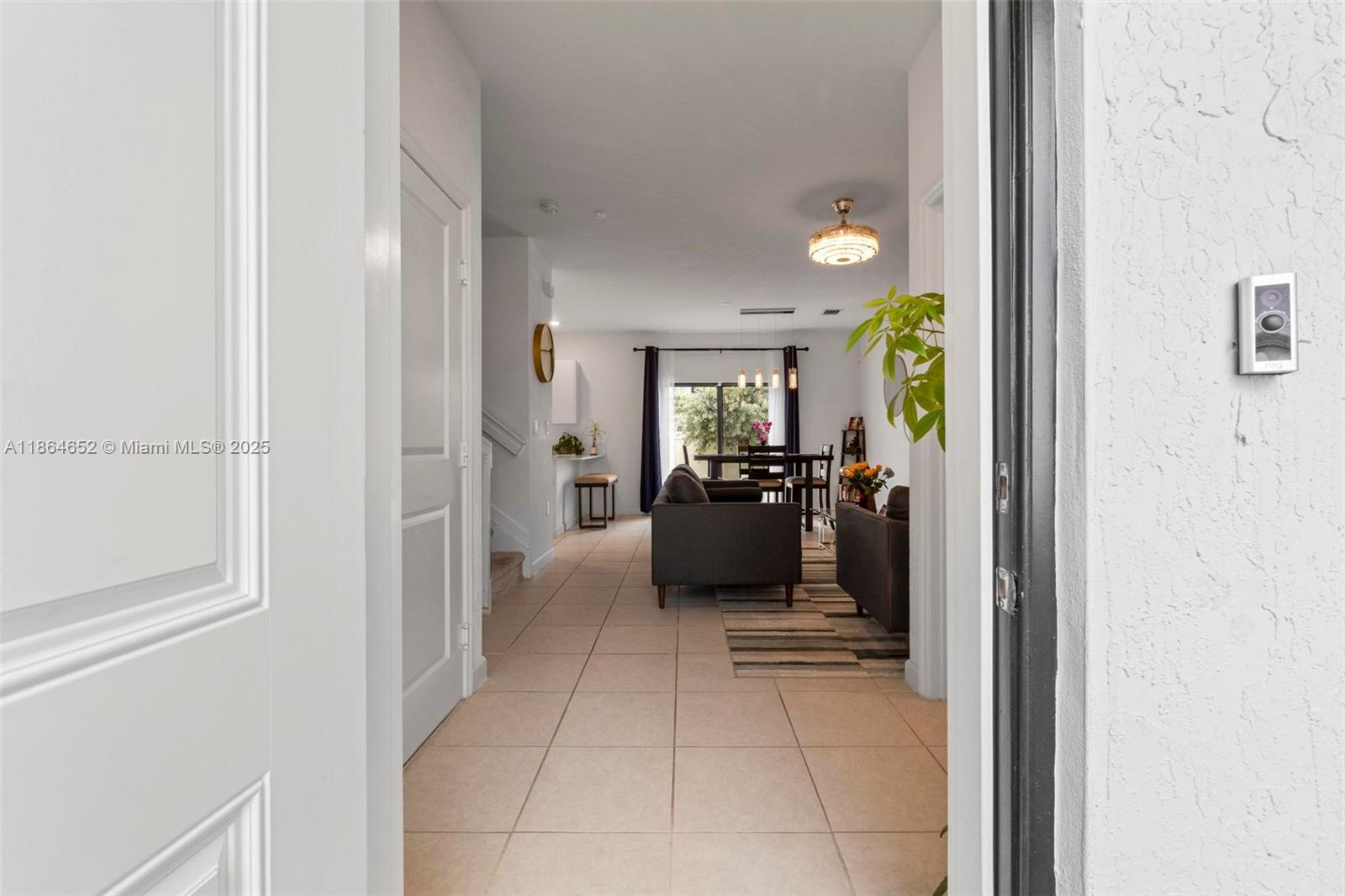 VISTA LAGO - Residential