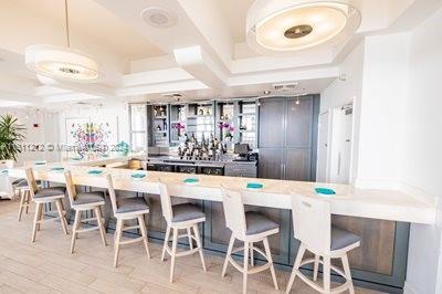 OCEANIA V CONDO - Residential