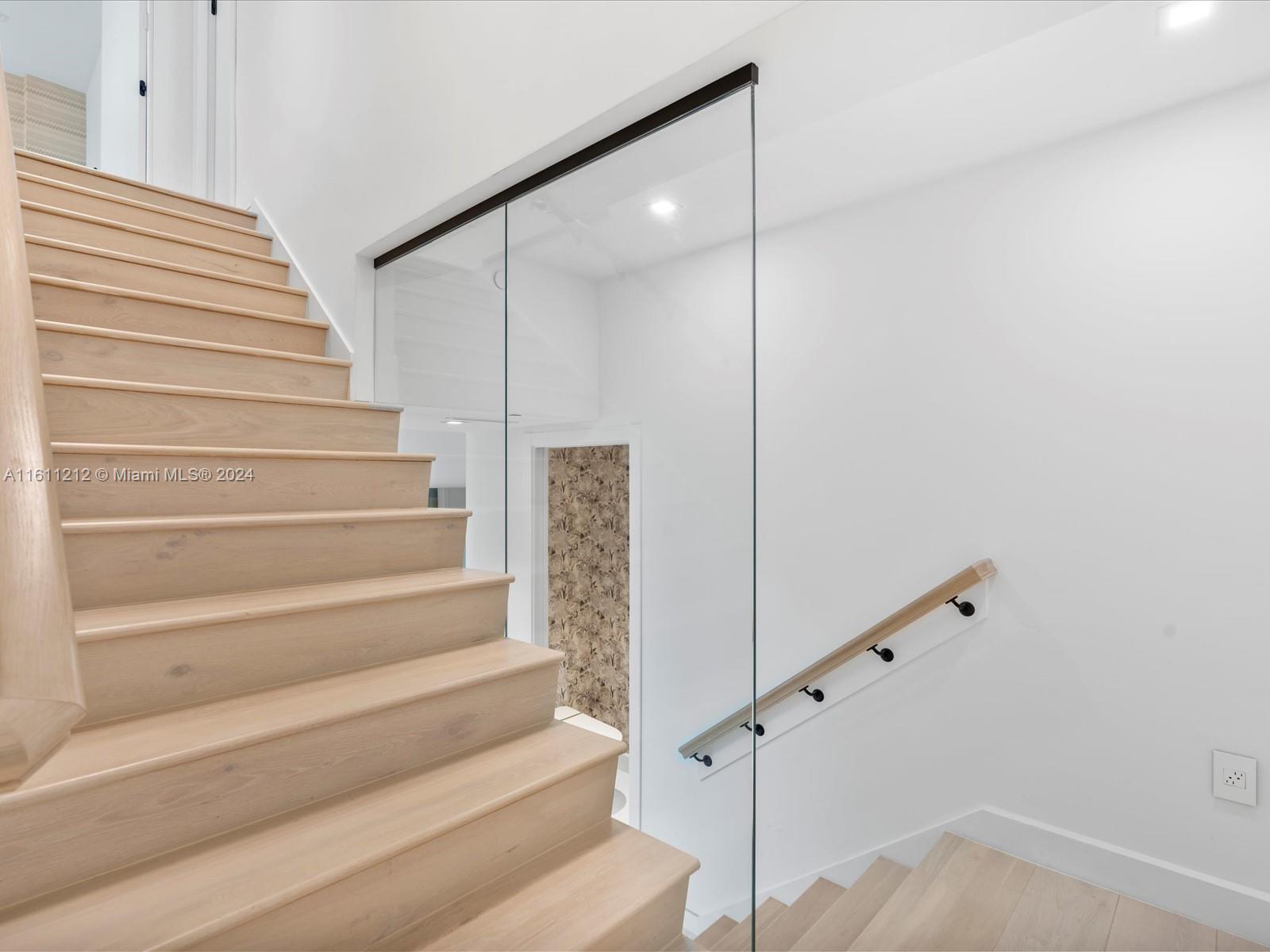 OCEANIA V CONDO - Residential