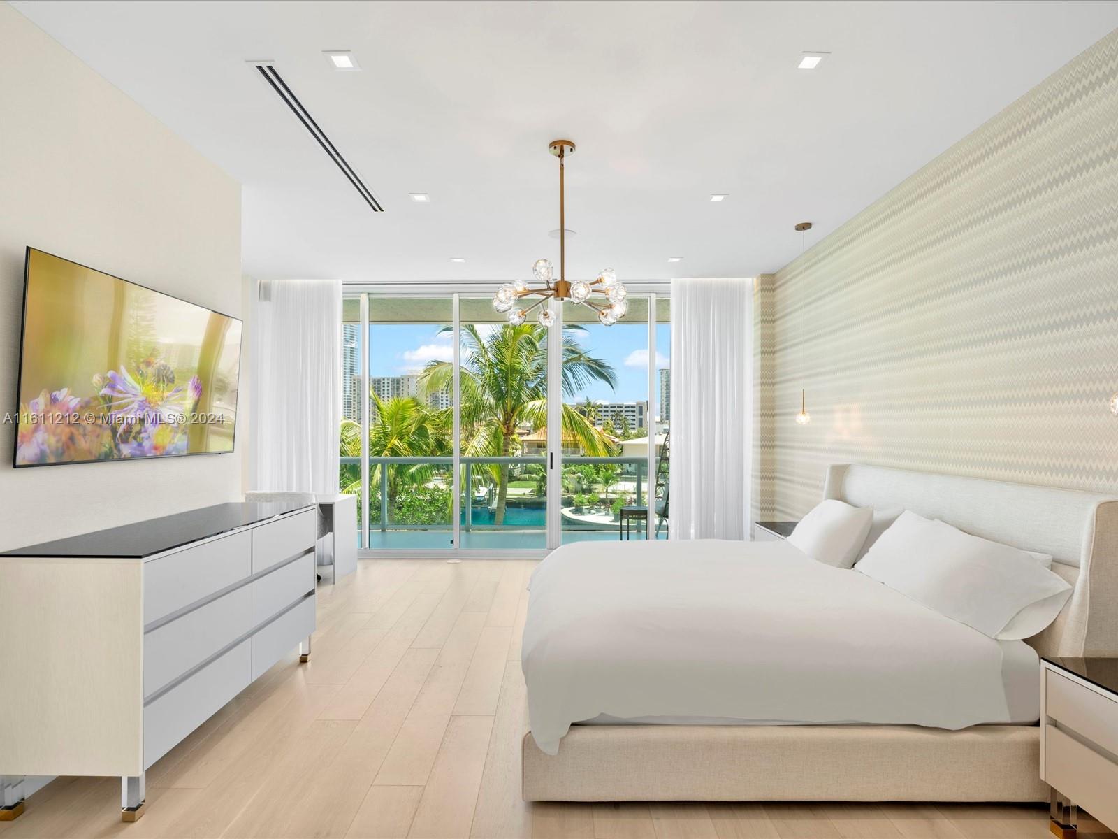 OCEANIA V CONDO - Residential