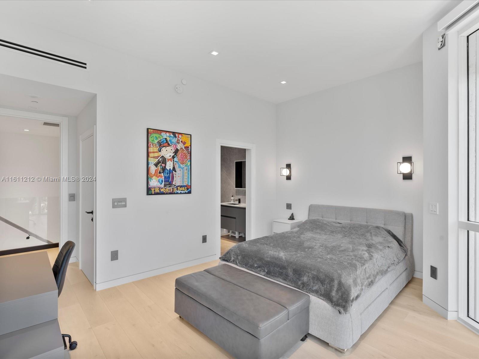 OCEANIA V CONDO - Residential