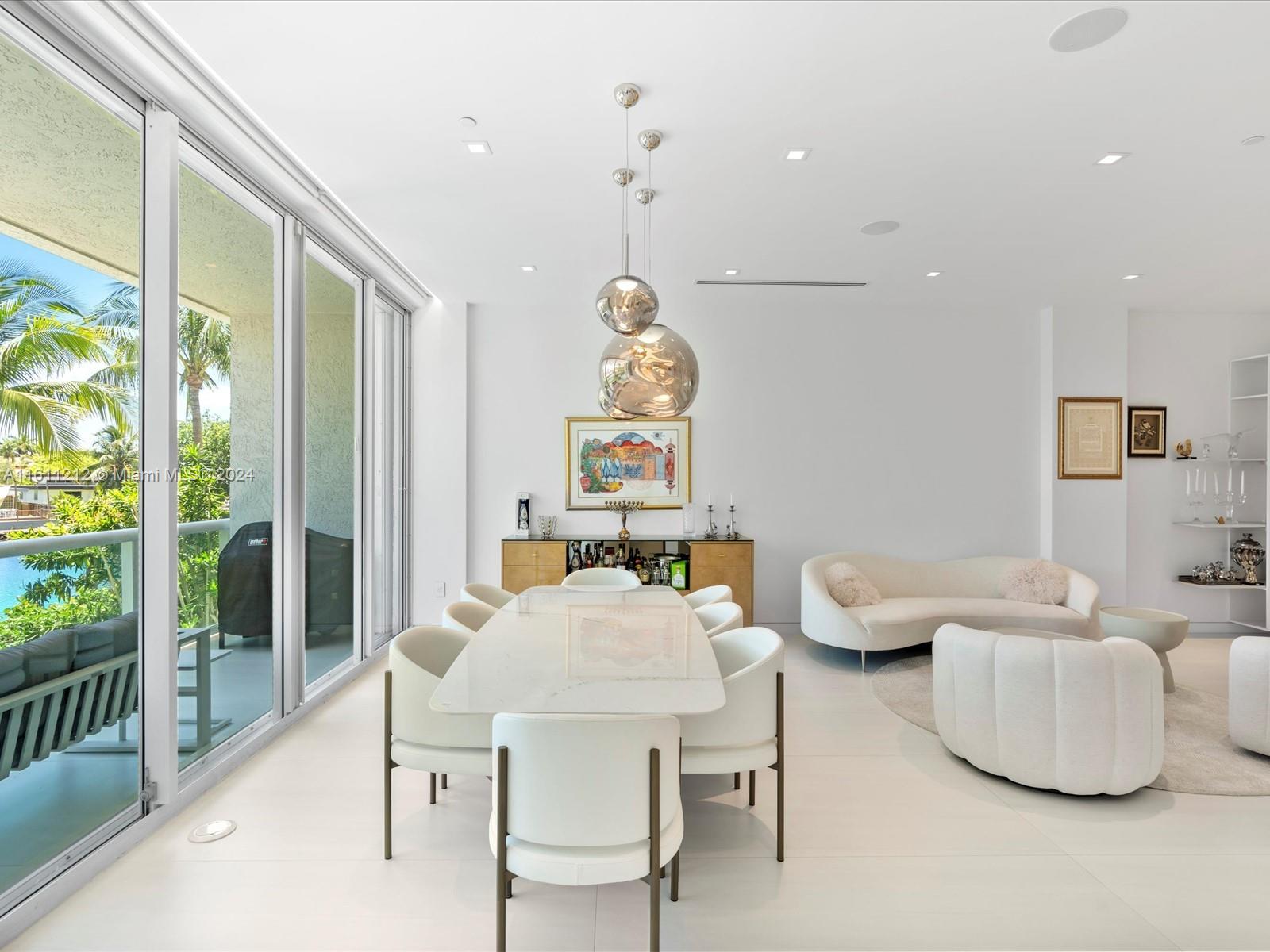 OCEANIA V CONDO - Residential