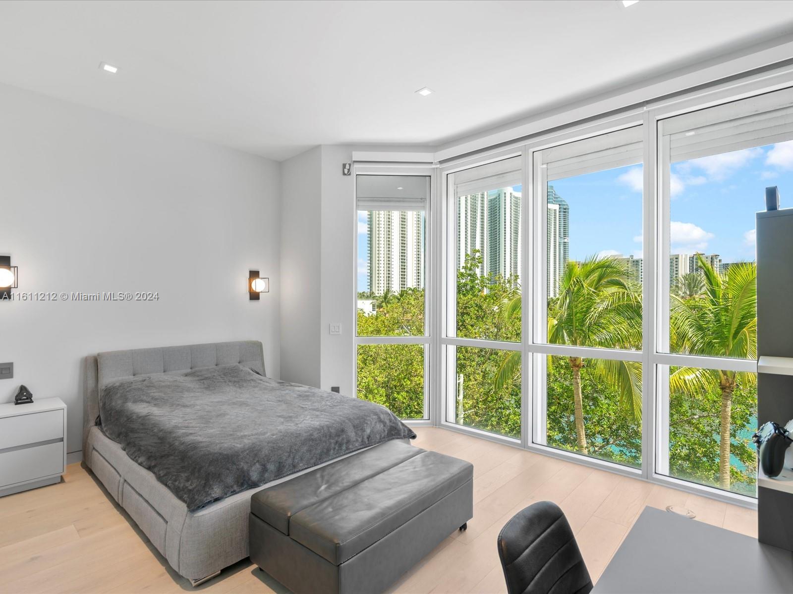 OCEANIA V CONDO - Residential