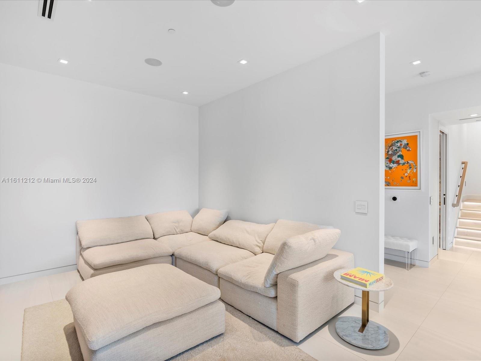 OCEANIA V CONDO - Residential