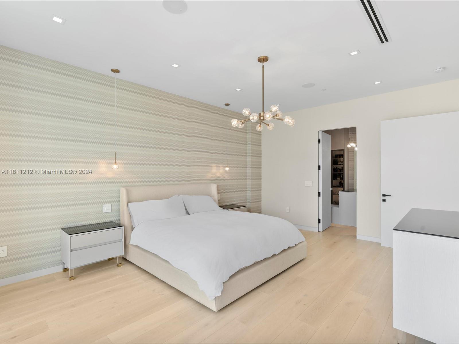 OCEANIA V CONDO - Residential
