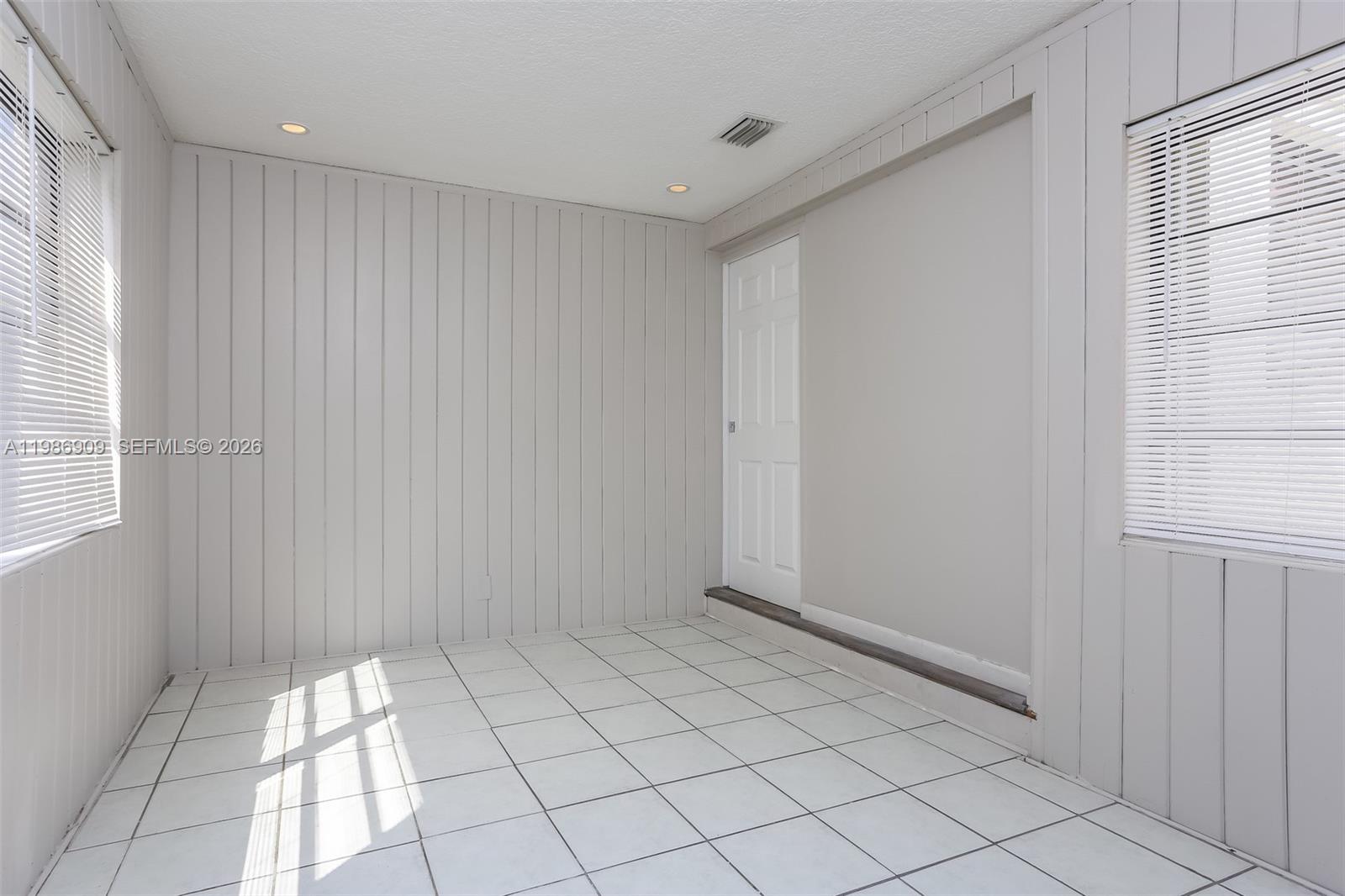 FLEEMAN HEIGHTS - Residential Lease