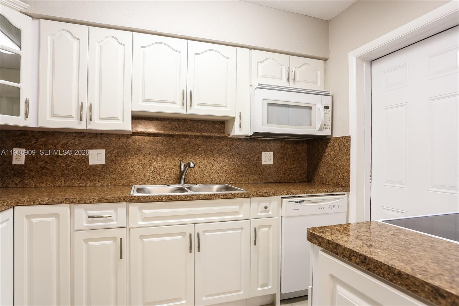 FLEEMAN HEIGHTS - Residential Lease