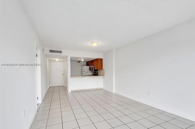 TALL TREES CONDO - Residential Lease