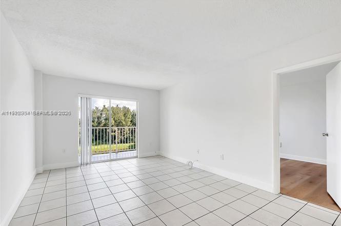 TALL TREES CONDO - Residential Lease