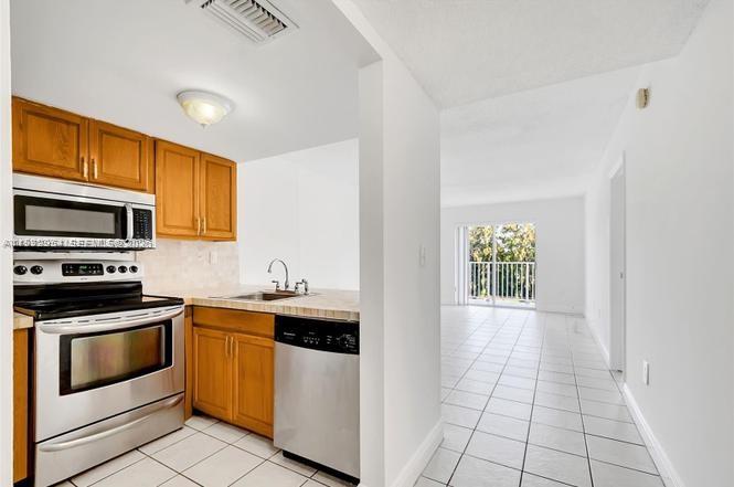 TALL TREES CONDO - Residential Lease