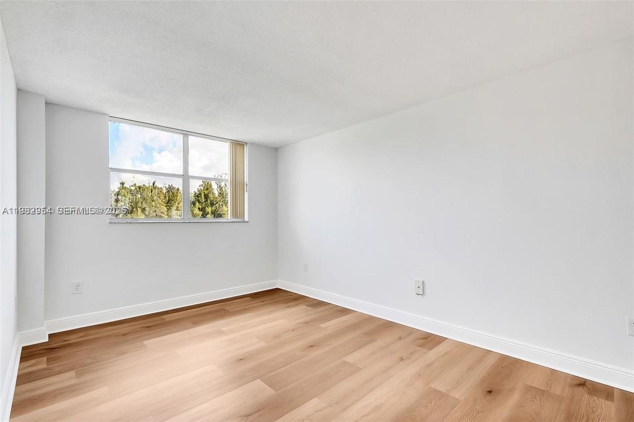 16465 NE 22nd Ave 507