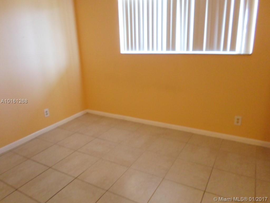 Lakeshore At University P - Residential Lease