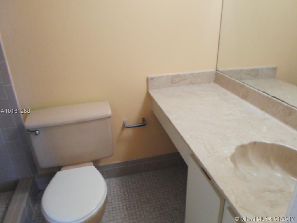 Lakeshore At University P - Residential Lease