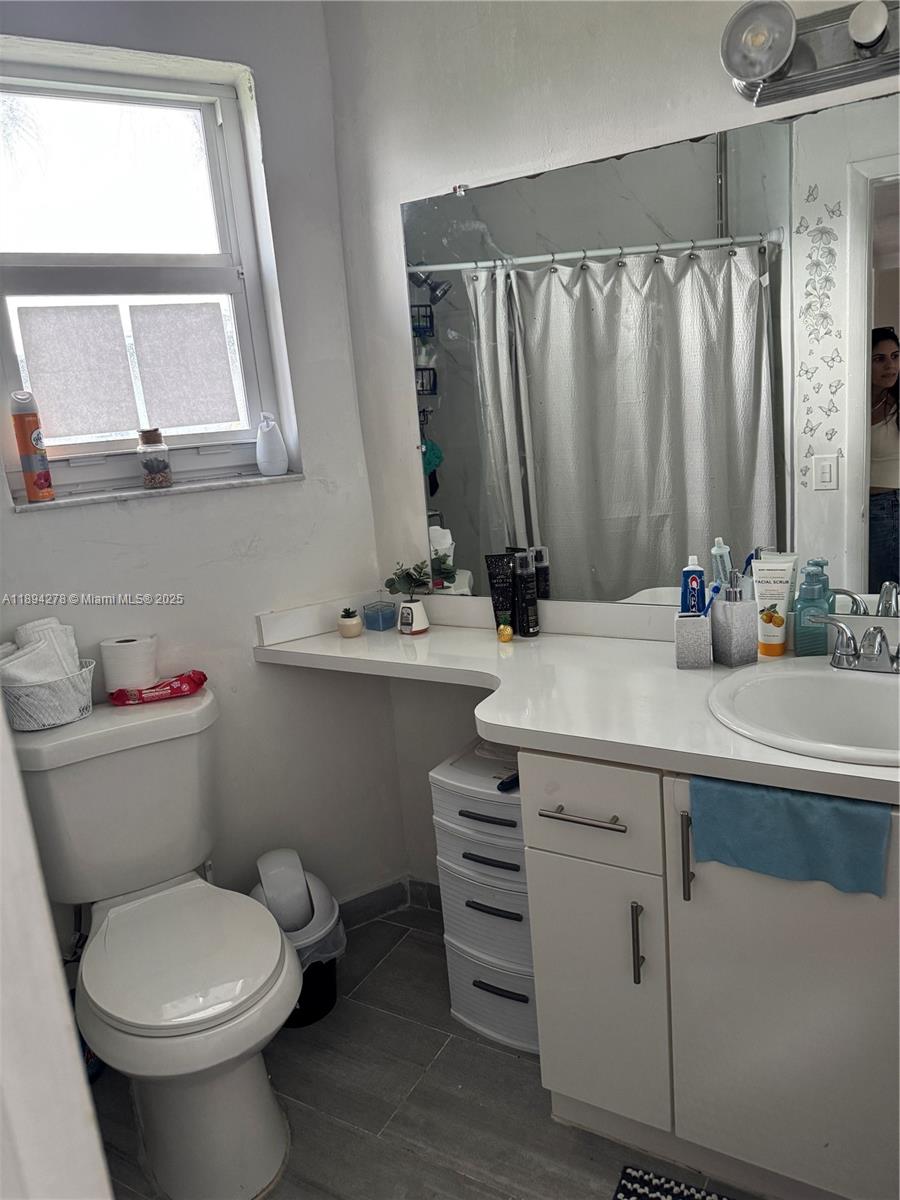 SKY LAKE GARDENS NO 4 CON - Residential