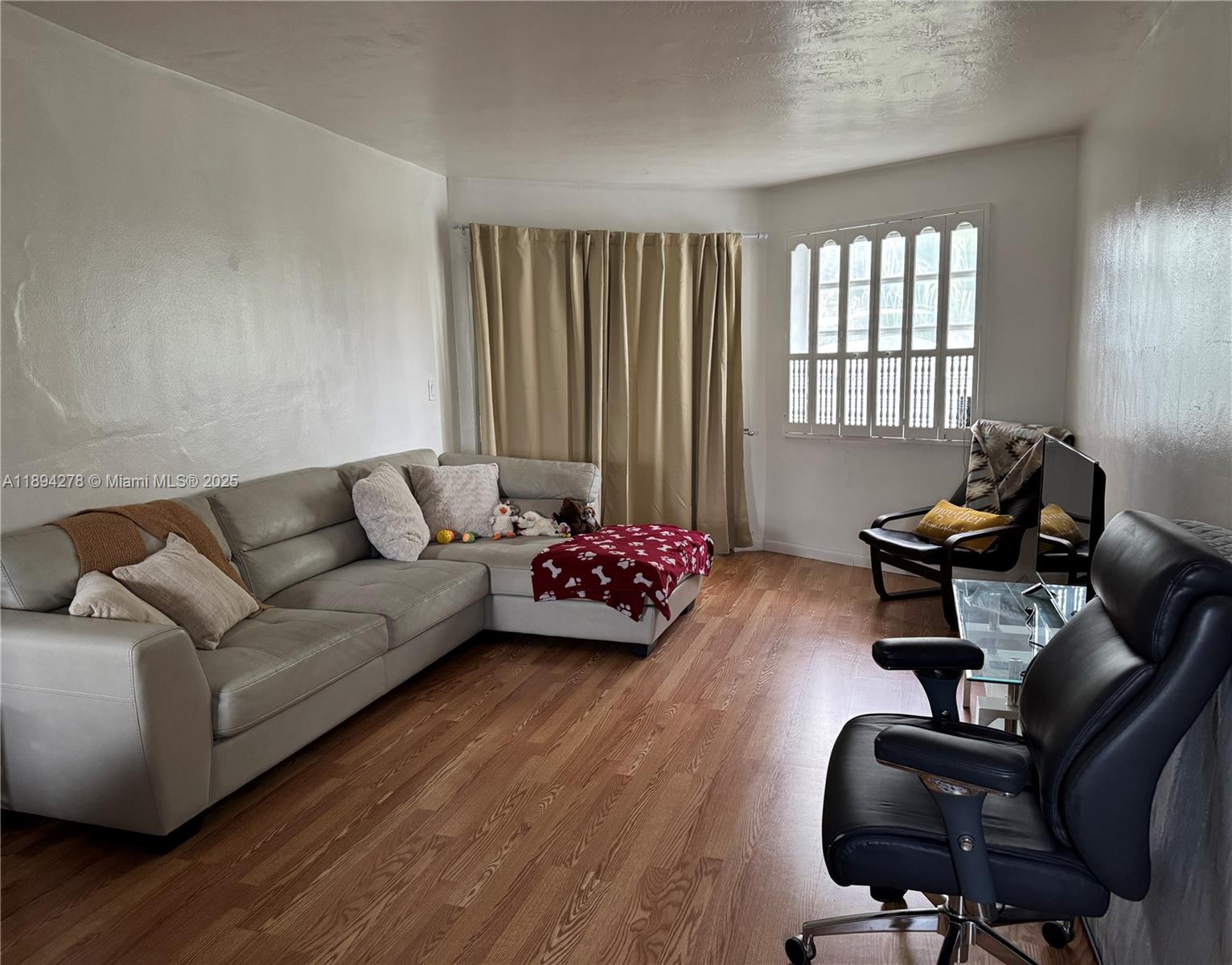 SKY LAKE GARDENS NO 4 CON - Residential