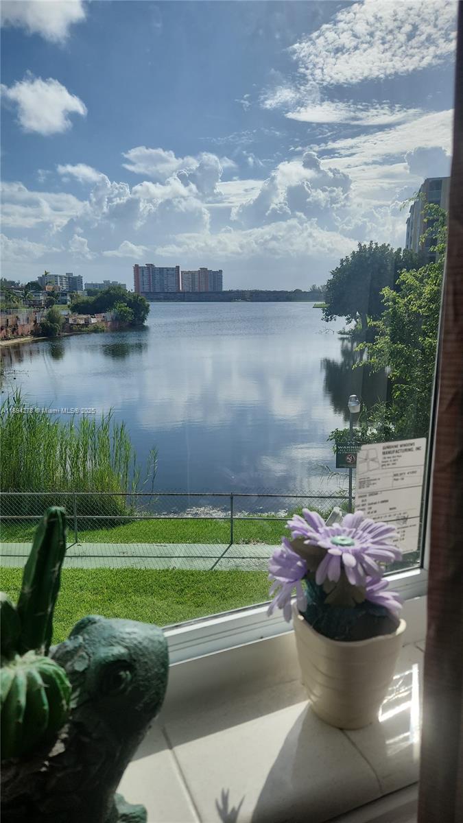 SKY LAKE GARDENS NO 4 CON - Residential