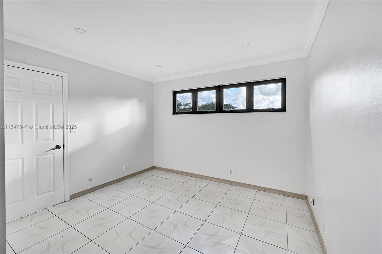 CORAL SPRINGS UNIVERSITY - Residential