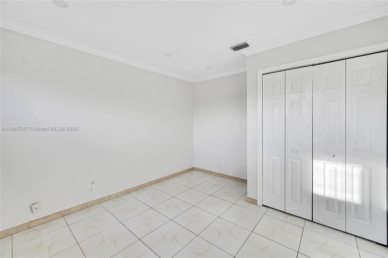 CORAL SPRINGS UNIVERSITY - Residential