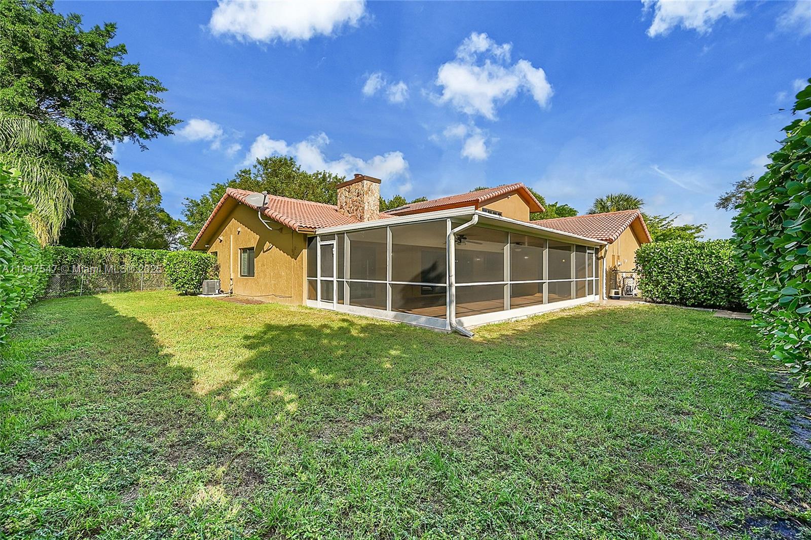 CORAL SPRINGS UNIVERSITY - Residential