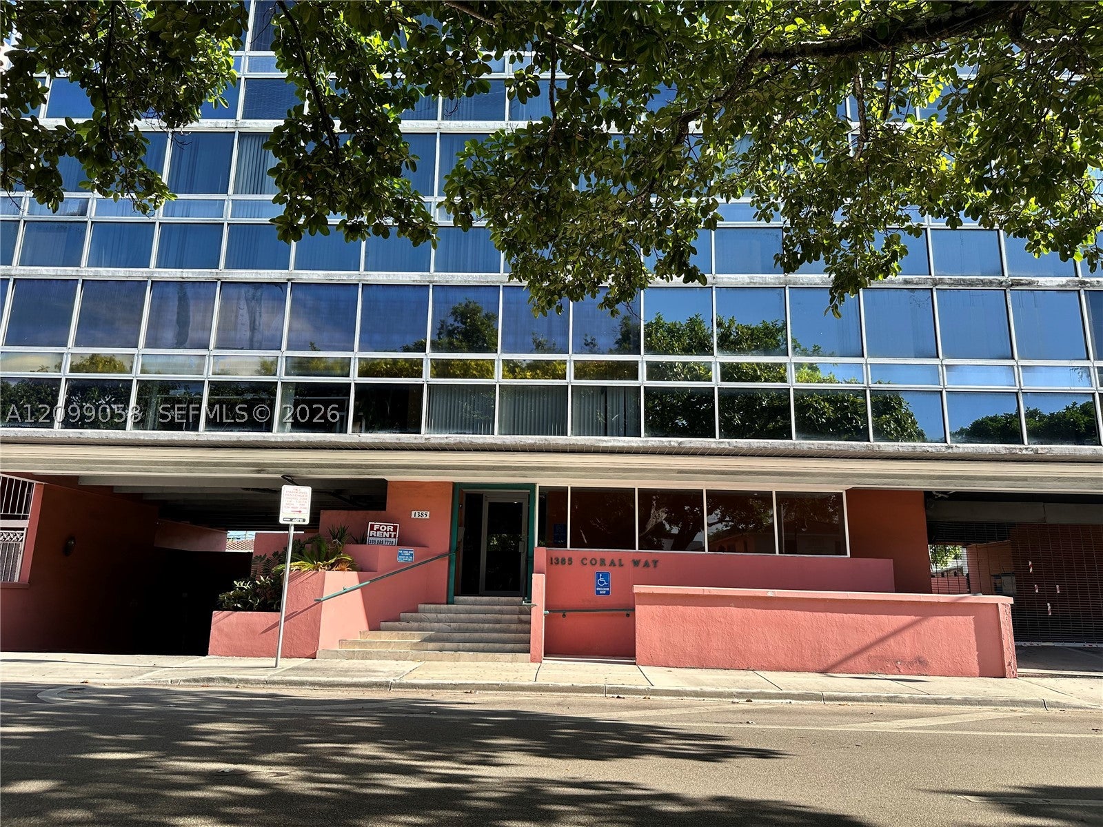 1385 SW 22nd St 201, Miami, FL, 33145/$510,000 1 1385 SW 22nd St 201