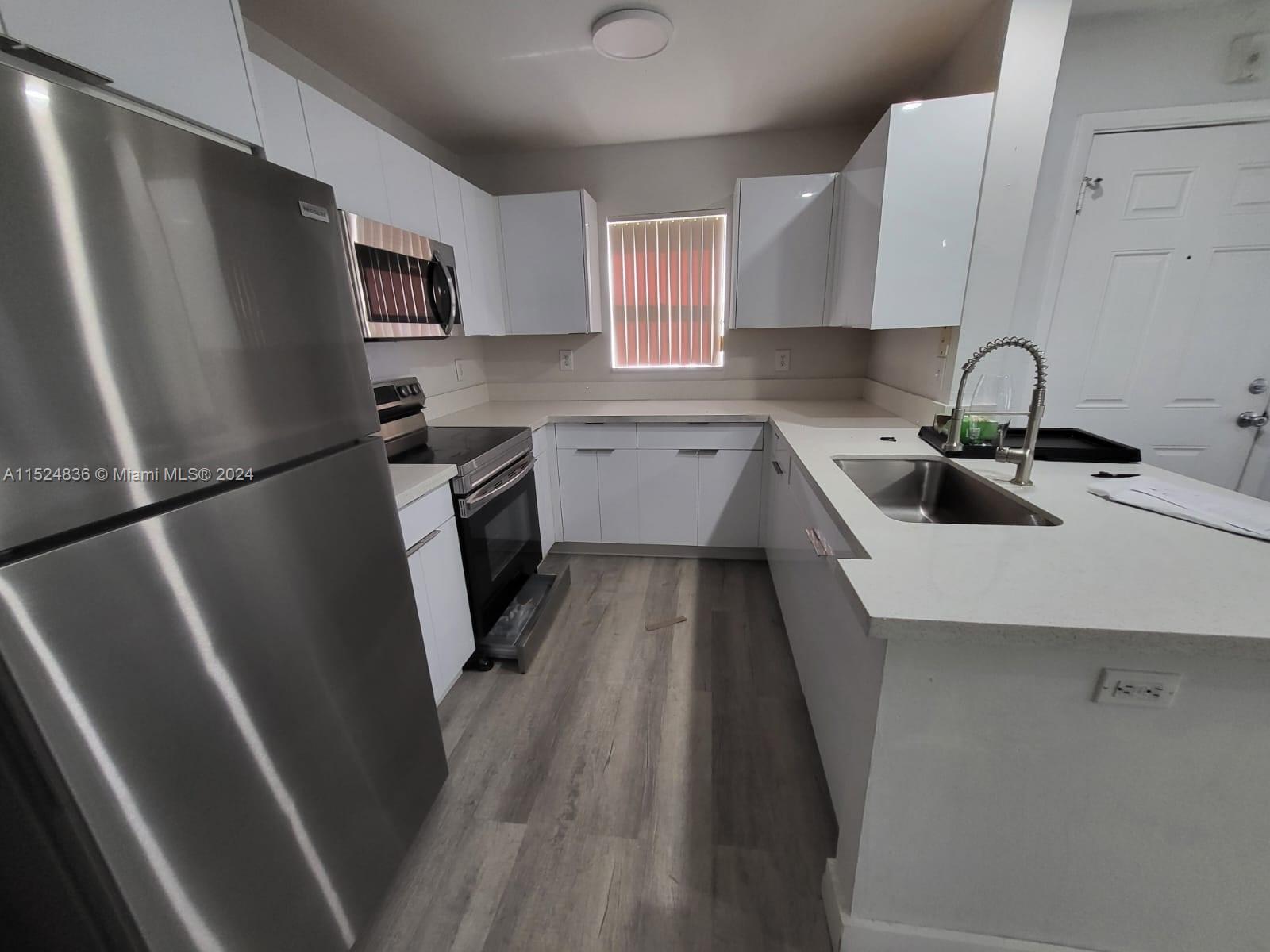 PRESERVE AT AVERY LAKES - Residential Lease
