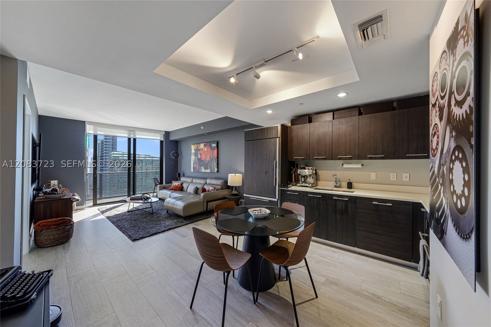 45 SW 9th St 3405