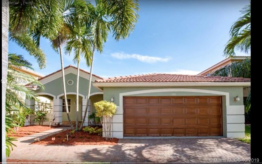 Now is your chance to live in the exclusive resort style community of The Ridges in Weston. This is the only 1 story 4 bedroom / 2.5 bath in zip 33331 at this amazing price.  Home has been very well maintained. Smart home upgrades. Move in Ready! 4 th room is perfect for an office or den. 

Extra Features : 
Smart home - The apps are Top Greener ( Living Rooms) and Vsync ( Bedrooms and Porch )
Nest Thermostat. 
Trane Clever Effects Air Purifier.